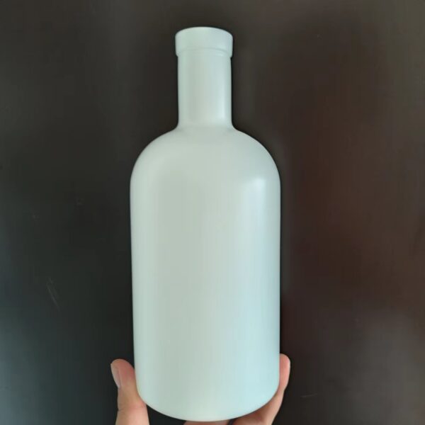 white liquor bottle 750ml Oslo bottle