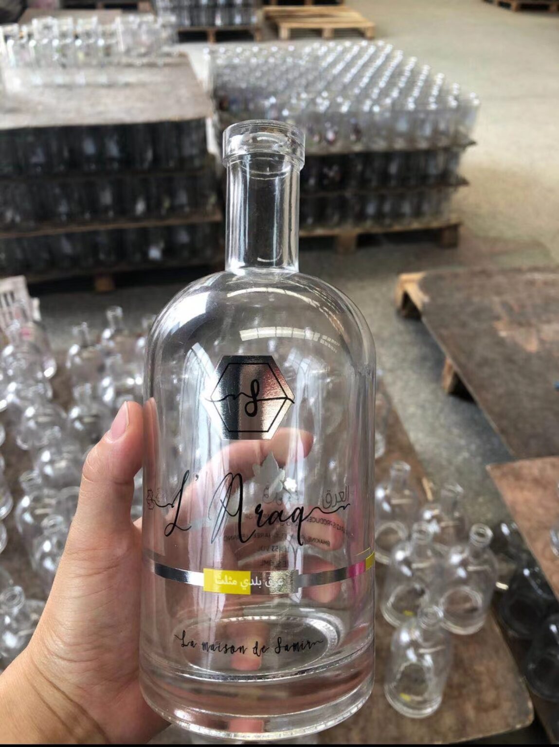 Guide to custom liquor bottles- custom glass bottle manufacturer